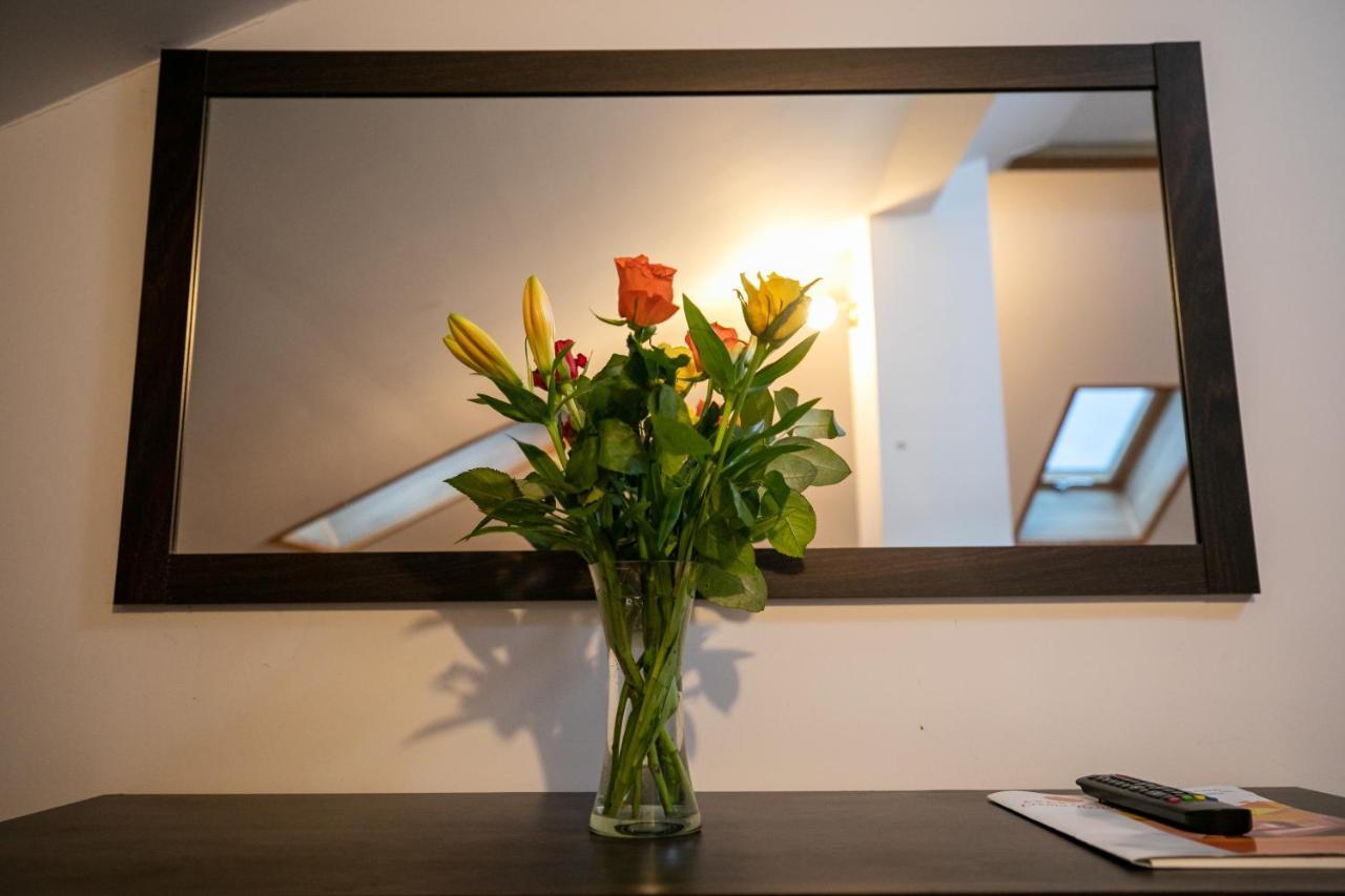 Crema Residence Gyulafehérvár Kültér fotó